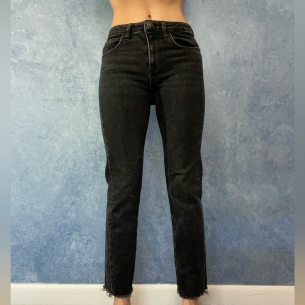 Zara Black High Rise Cutoff Jeans